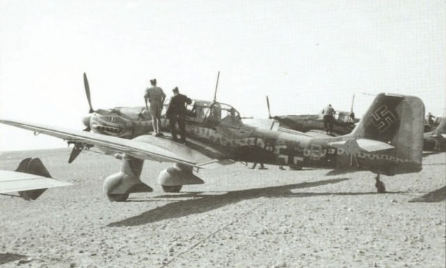 Ju 87B-2 T6_DP foto 1.jpg